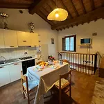 Podere Di Mero Casolare شقة Buti